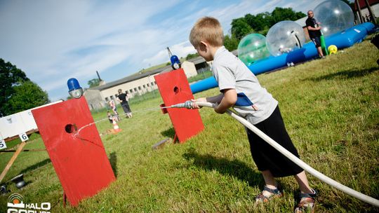 II Piknik Rodzinny w Bystrej z burzowym finałem