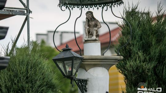 Mural jest, przydałaby się teraz lampa z prawdziwego zdarzenia