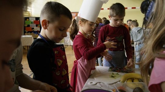 Program "Śniadanie daje moc" w Zespole Szkół w Ropicy Polskiej