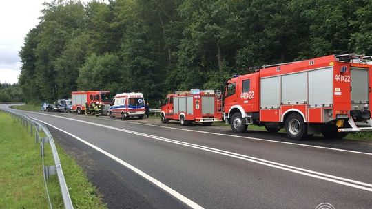 Opel uderzył w bariery