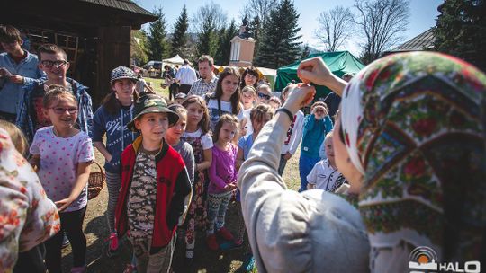 Świąteczny jarmark w słoneczną niedzielę