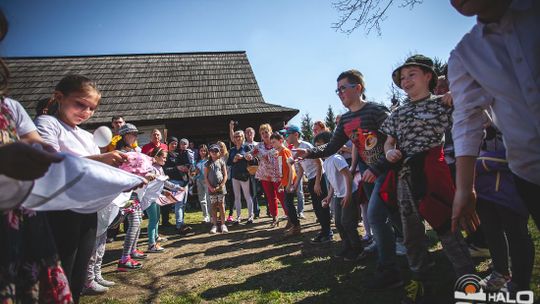 Świąteczny jarmark w słoneczną niedzielę