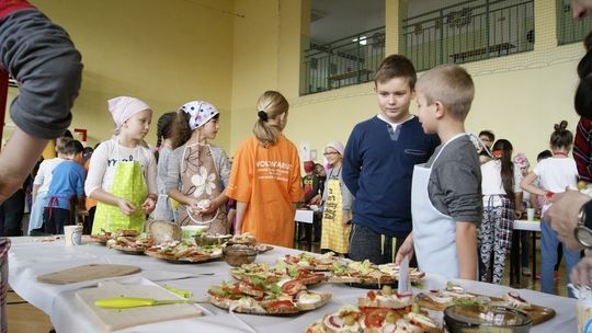 Program "Śniadanie daje moc" w Zespole Szkół w Ropicy Polskiej