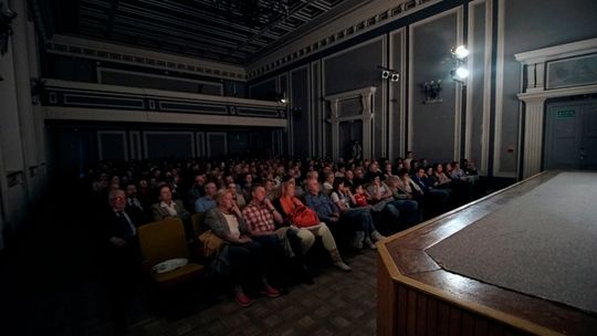 Mistyfikacja, która zdemaskowała nadmierne ambicje