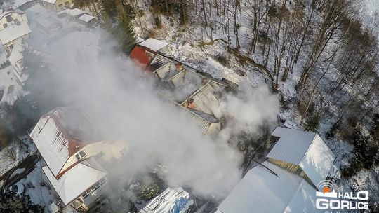 Pożar zabudowań w Ropicy Górnej