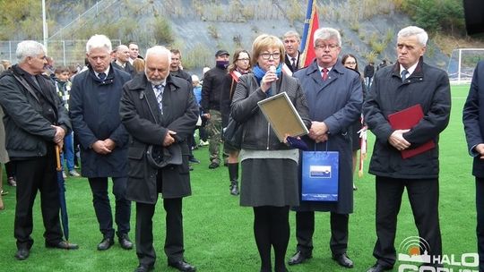 W Stróżach otwarto pierwszy w Polsce stadion dla niepełnosprawnych