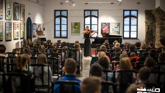 Koncert edukacyjny dla młodzieży