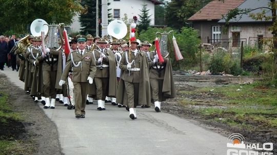 W Stróżach otwarto pierwszy w Polsce stadion dla niepełnosprawnych