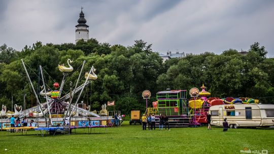 Bayer Full rozgonił chmury