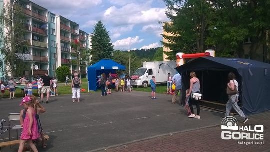 Rodzinny festyn z okazji dnia dziecka na osiedlu nr 12