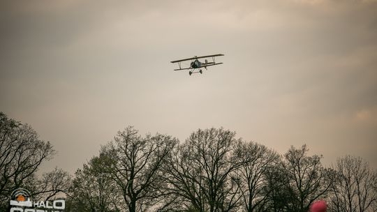 Dym, ogień, wystrzały i samoloty nad Sękową