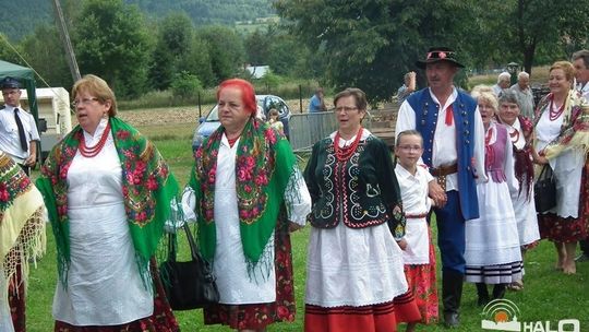 Czas na dożynki. Pierwsze świętowały Dominikowice.