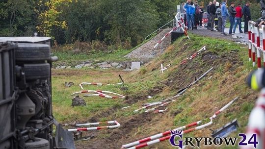 Pięć osób rannych w zderzeniu autobusu z ciężarówką