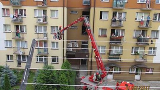 Pożar w bloku przy ul. Konopnickiej (AKTUALIZACJA)