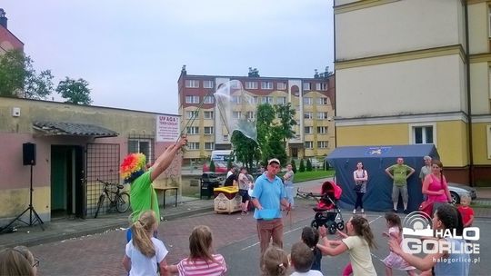 Rodzinny festyn z okazji dnia dziecka na osiedlu nr 12