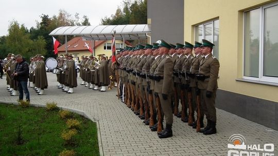 W Stróżach otwarto pierwszy w Polsce stadion dla niepełnosprawnych