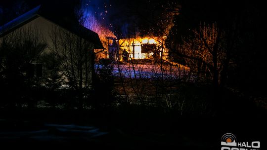 Spłonął garaż i samochód (aktualizacja)