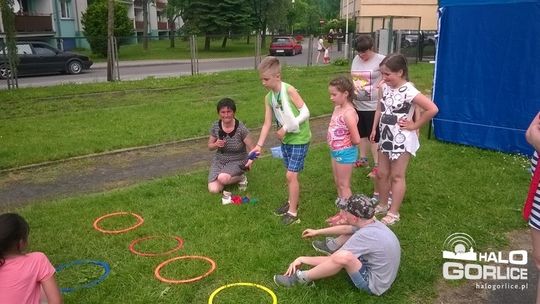 Rodzinny festyn z okazji dnia dziecka na osiedlu nr 12