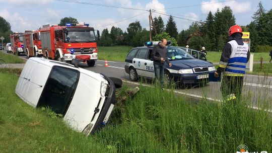 Kolizja daewoo z peugeotem w Dominikowicach (aktualizacja)