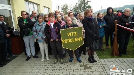 W Stróżach otwarto pierwszy w Polsce stadion dla niepełnosprawnych