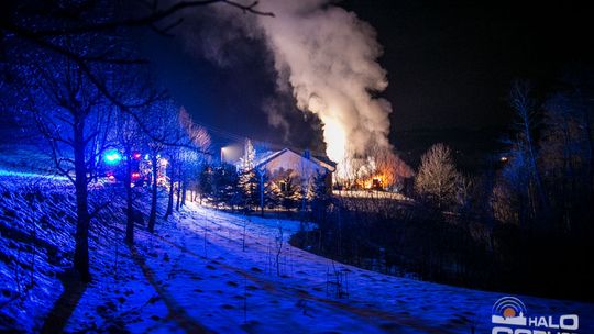 Spłonął garaż i samochód (aktualizacja)