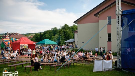 II Piknik Rodzinny w Bystrej z burzowym finałem