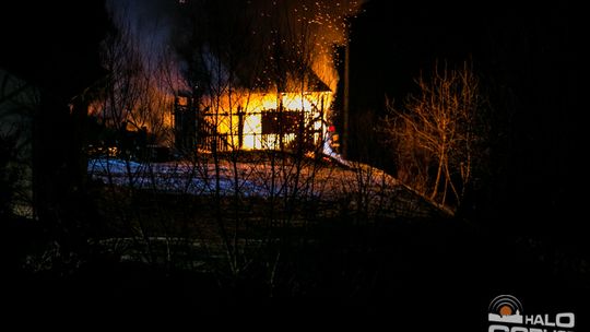 Spłonął garaż i samochód (aktualizacja)