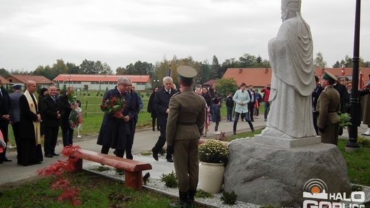 W Stróżach otwarto pierwszy w Polsce stadion dla niepełnosprawnych