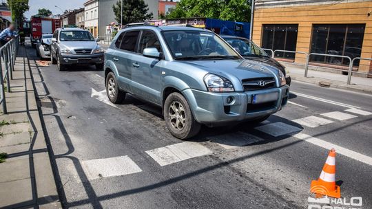 Stłuczka trzech pojazdów na Zawodziu