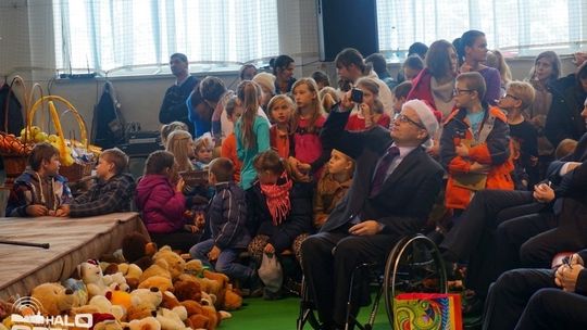 W Stróżach odbył się XII finał akcji "Zostań Świętym Mikołajem"