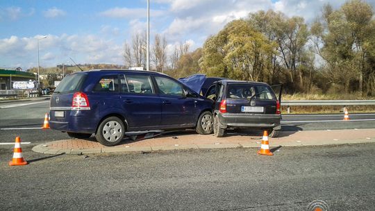 Zderzenie dwóch Opli w Bieczu