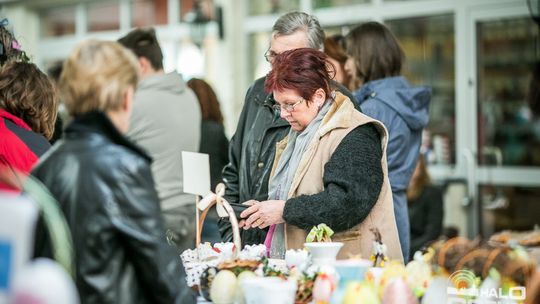 2015/03.29-kiermasz-wielkanocny-na-jarmarku