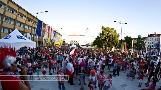 2012/06.16-Fanzone