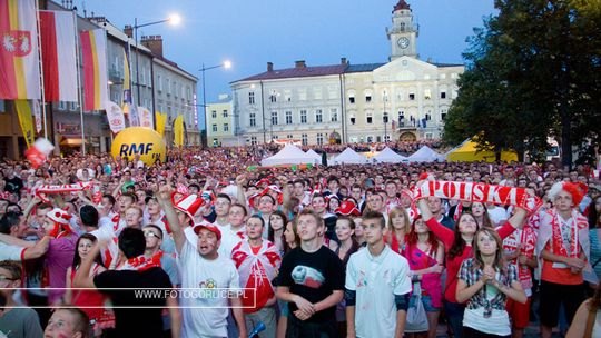 2012/06.16-Fanzone