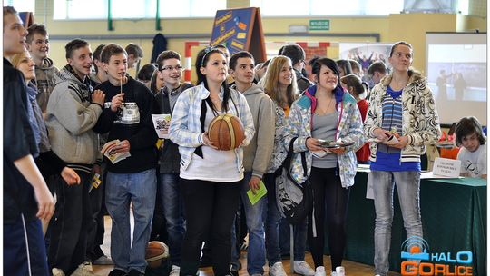 2012/03.21-targi-szkolne