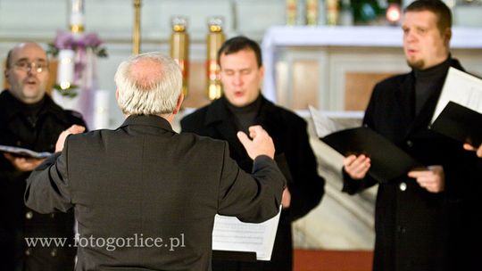 2011/12.09-bazylika-chor