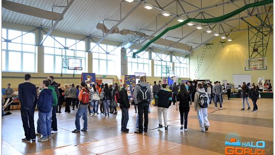 2012/03.21-targi-szkolne