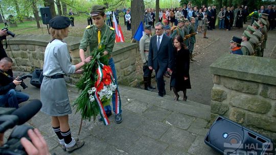 2013/05.02-sekowa-rekonstrukcja/05.02-cmentarz-sekowa1