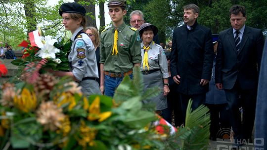 2013/05.02-sekowa-rekonstrukcja/05.02-cmentarz-sekowa1