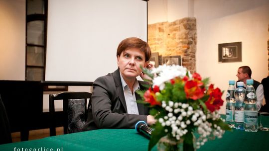 2012/11.27_szydlo