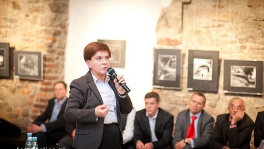 2012/11.27_szydlo