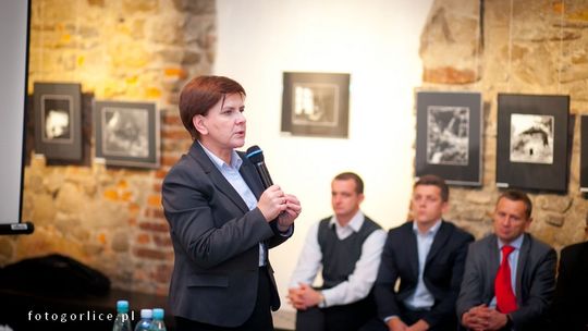 2012/11.27_szydlo