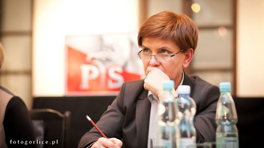 2012/11.27_szydlo