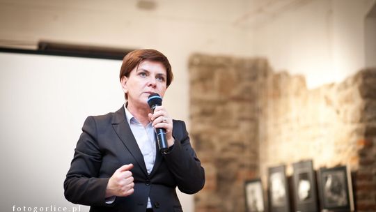 2012/11.27_szydlo