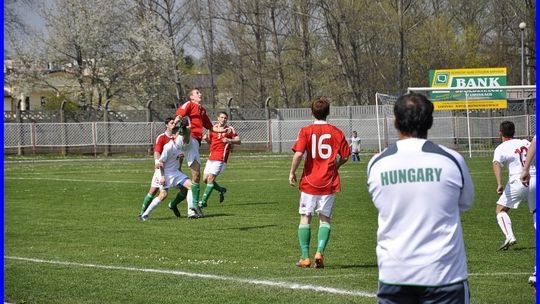 pol-hun-u16-2011