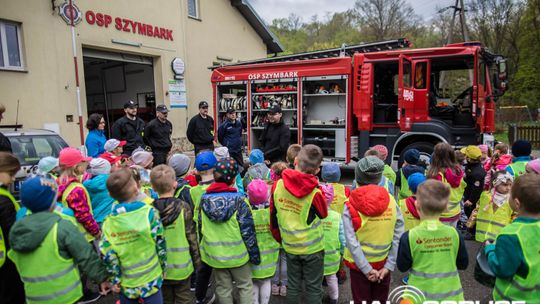 2022.05.06 - Wizyta przedszkolaków u strażaków OSP Szymbark