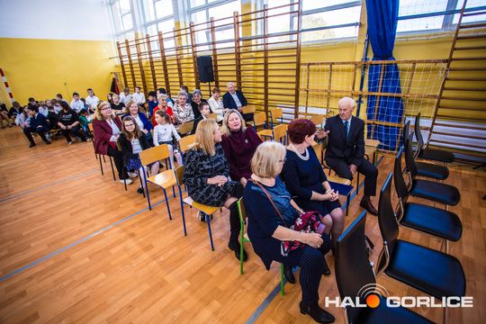 akademia z okazji 50-lecia jubileuszu powstania Zespołu Szkół nr 5 w Gorlicach