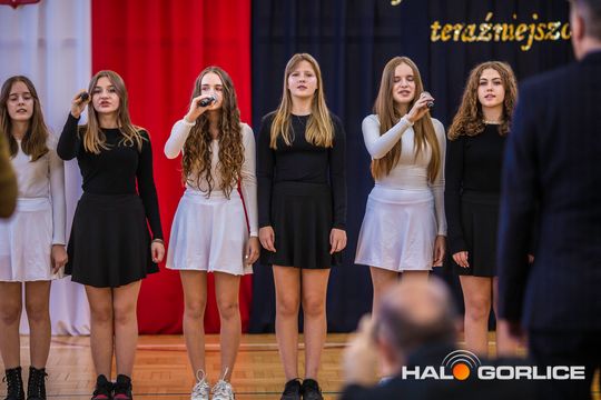 akademia z okazji 50-lecia jubileuszu powstania Zespołu Szkół nr 5 w Gorlicach
