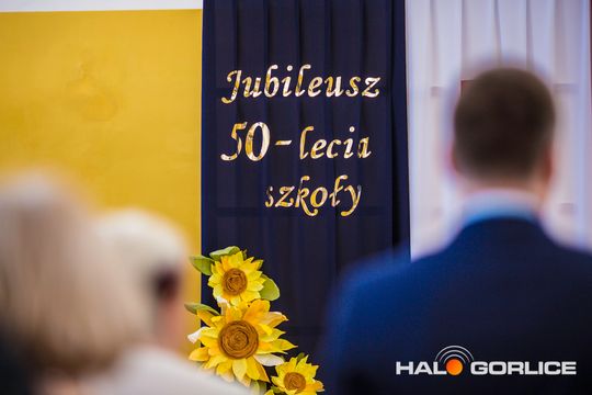 akademia z okazji 50-lecia jubileuszu powstania Zespołu Szkół nr 5 w Gorlicach