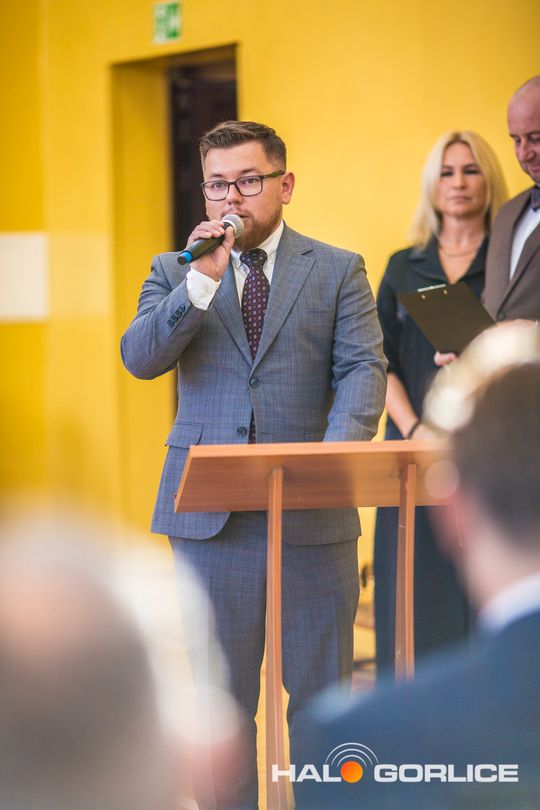 akademia z okazji 50-lecia jubileuszu powstania Zespołu Szkół nr 5 w Gorlicach